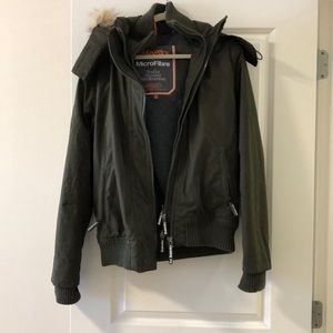 Like new army green winter jacket